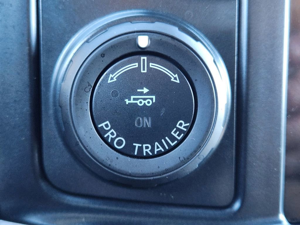 Certified 2025 Ford F250 Lariat w/ Lariat Ultimate Package image 32