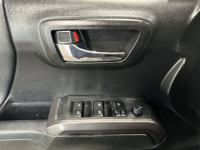 Used 2021 Toyota Tacoma TRD Off-Road w/ Blackout Package (TMS) AWD/4WD image 19