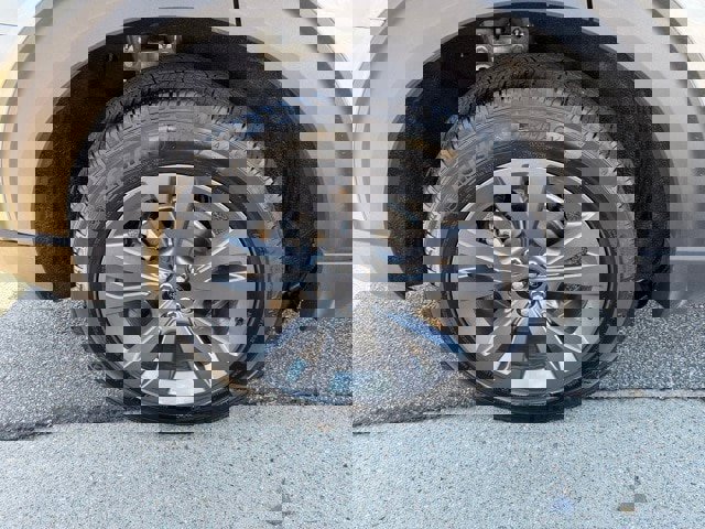 Certified 2023 Ford Explorer XLT w/ Equipment Group 202A image 9