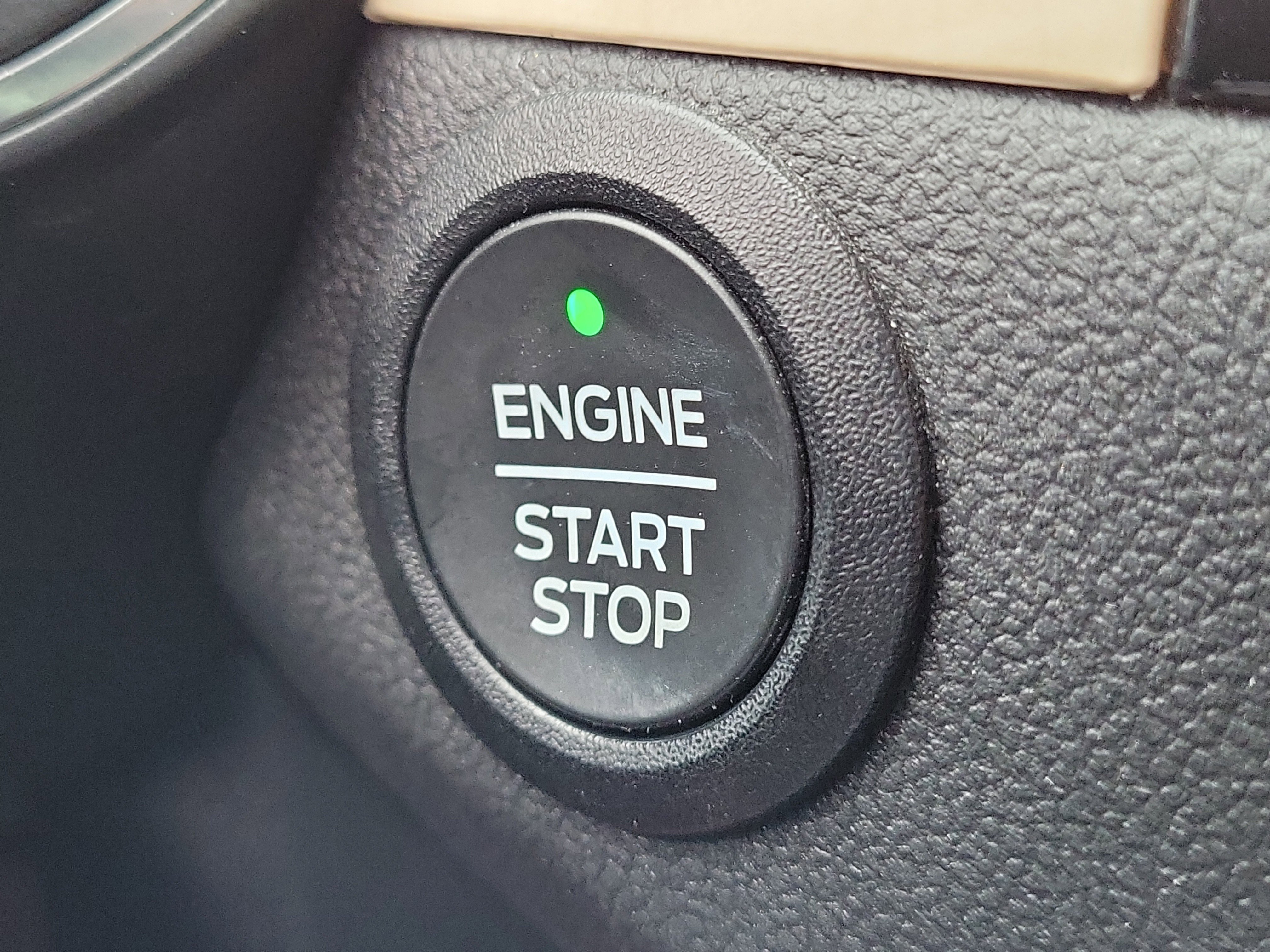 Certified 2022 Ford Escape Titanium w/ Titanium Elite Package image 28