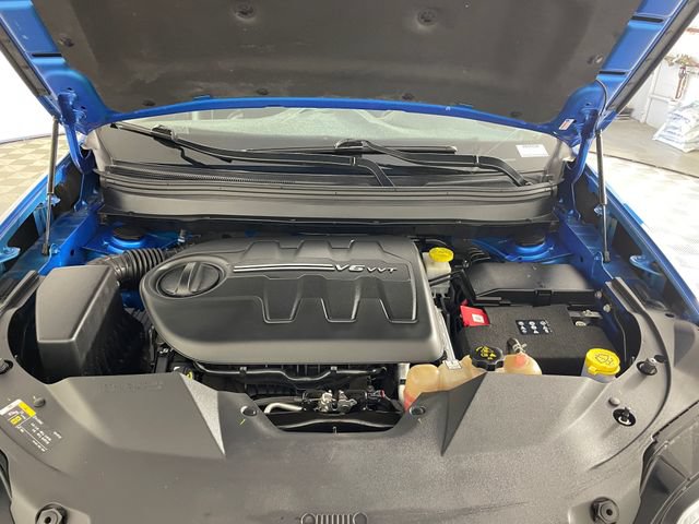 Used 2019 Jeep Cherokee Trailhawk w/ Cold Weather Group AWD/4WD image 22