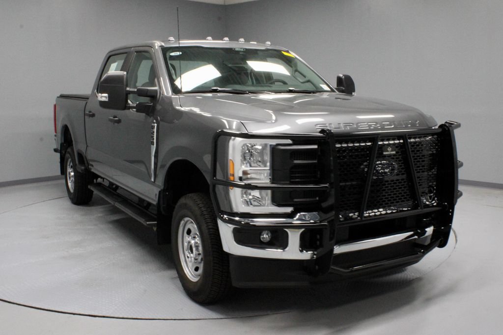 Certified 2025 Ford F250 XL AWD/4WD image 1