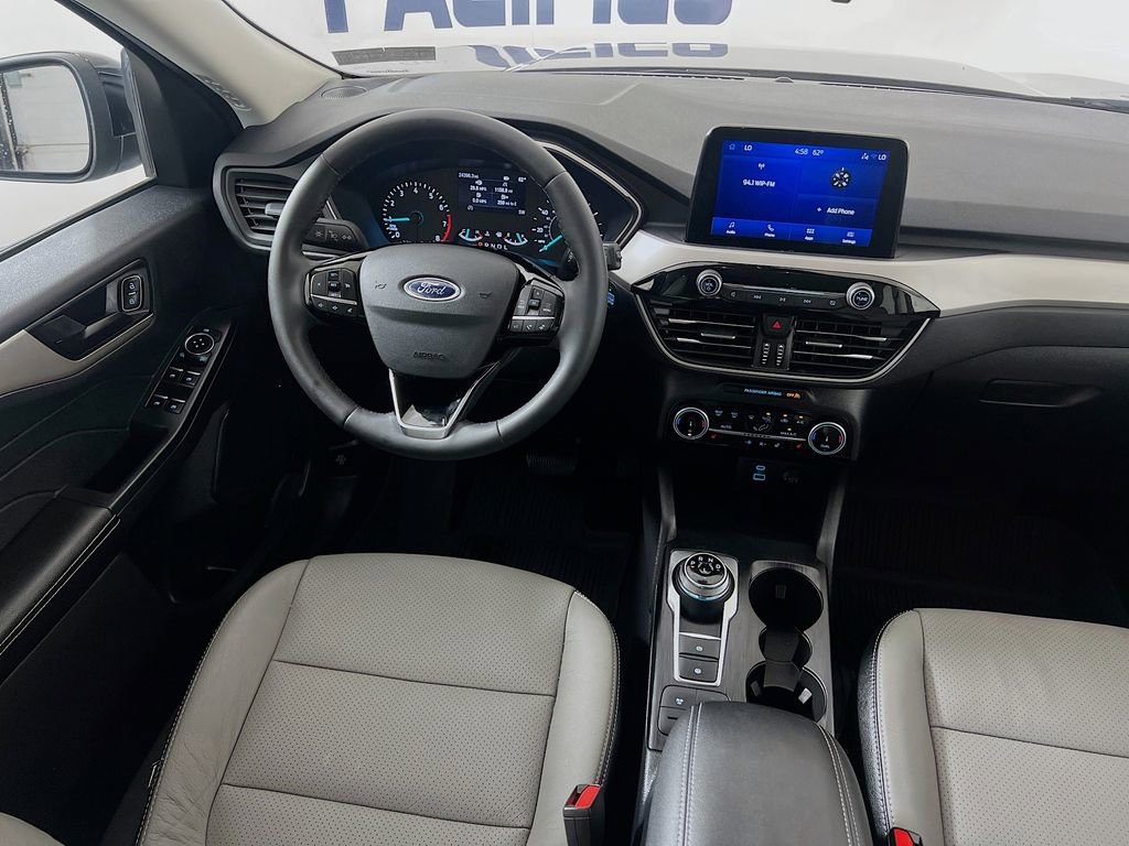 Certified 2022 Ford Escape SE w/ SE Sport Appearance Package AWD/4WD image 28