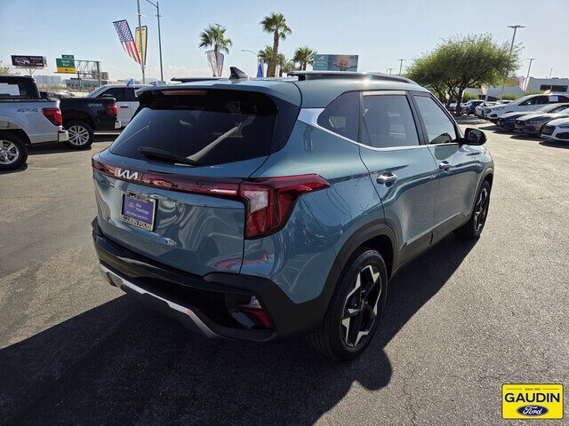 Used 2024 Kia Seltos EX FWD image 7