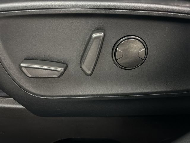 Certified 2022 Ford Escape SEL w/ SEL Stealth AWD Package image 4