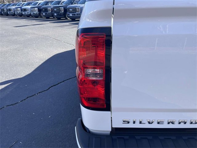 Used 2018 Chevrolet Silverado 1500 LT w/ All Star Edition image 31