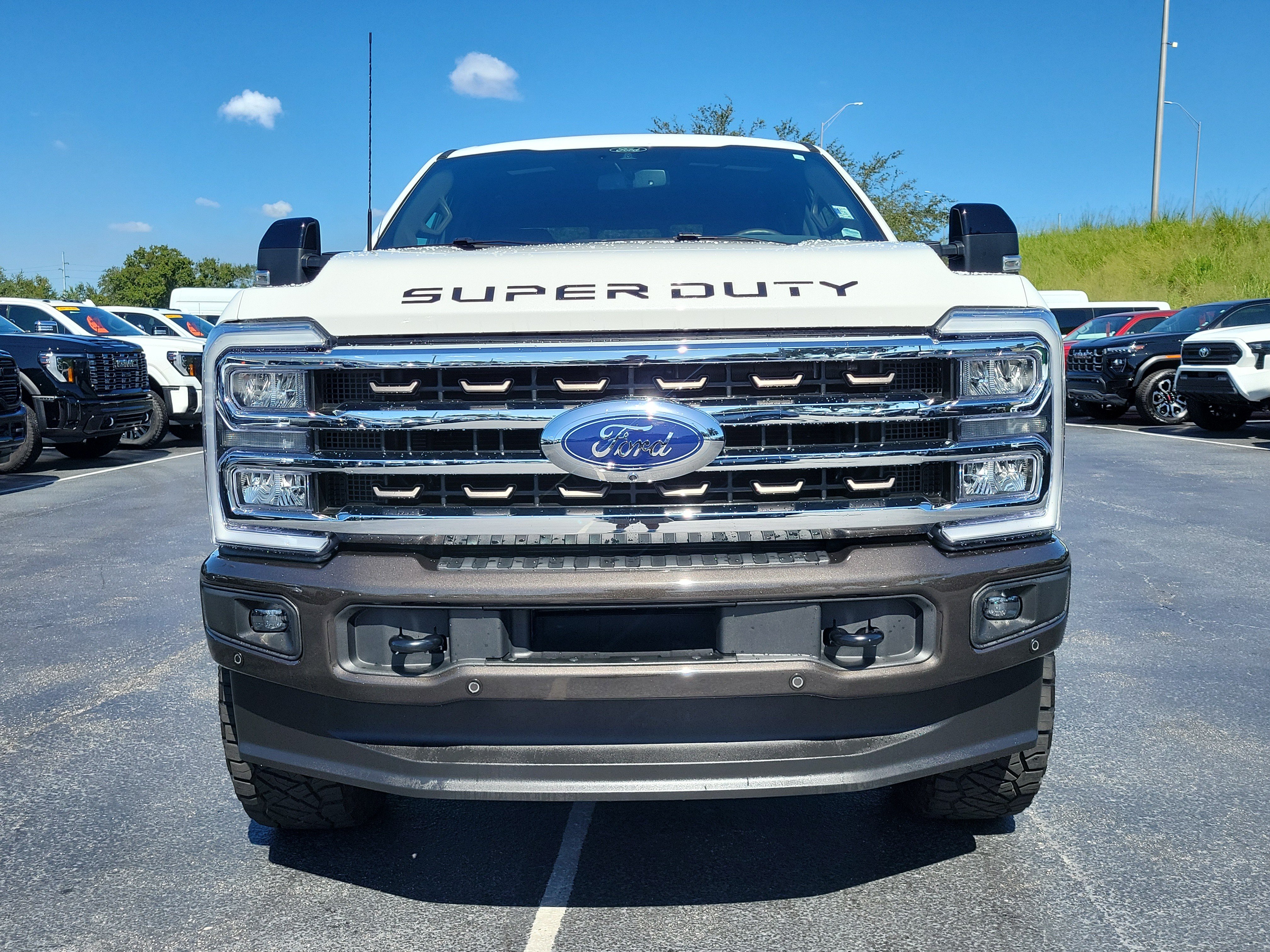 Certified 2025 Ford F250 King Ranch w/ FX4 Off-Road Package AWD/4WD image 2