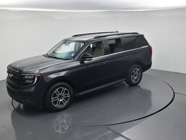 Certified 2025 Ford Expedition Active AWD/4WD image 46