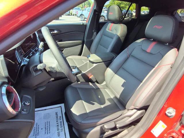 Used 2024 Chevrolet Trax RS w/ Sunroof Package FWD image 10