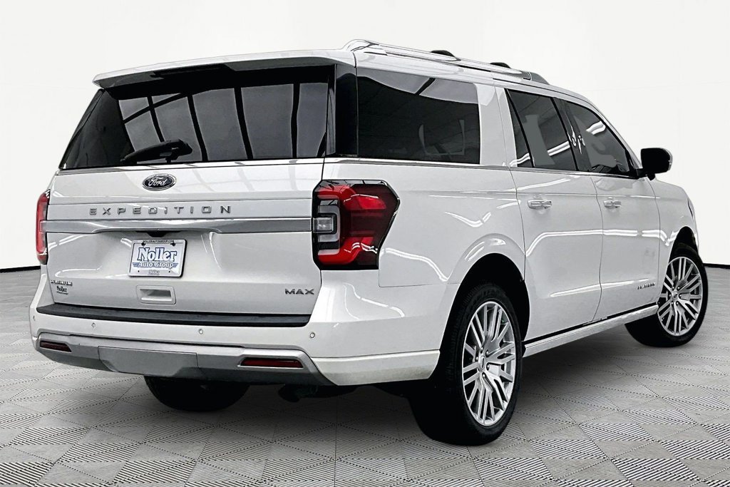 Certified 2023 Ford Expedition Max Platinum AWD/4WD image 2