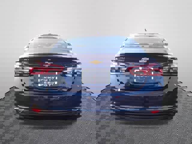 Used 2022 Chevrolet Malibu LT image 3