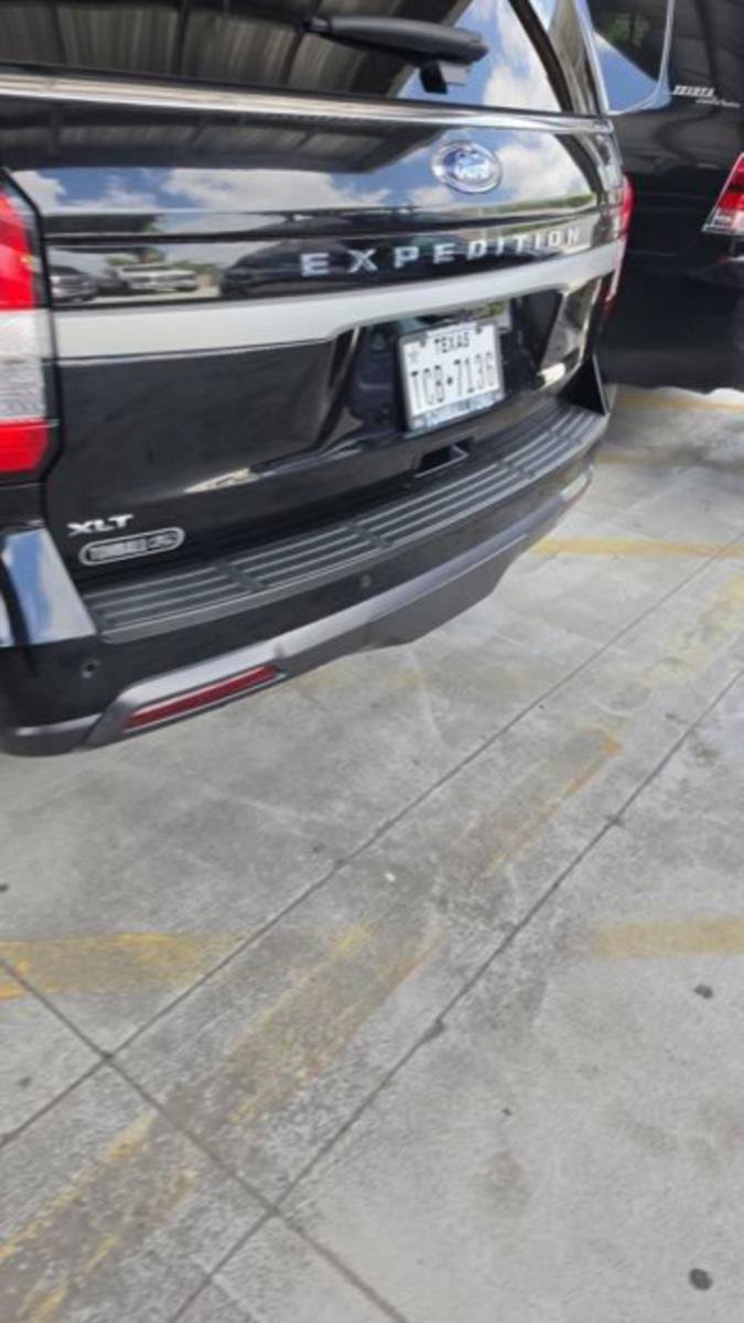 Certified 2023 Ford Expedition XLT RWD image 5