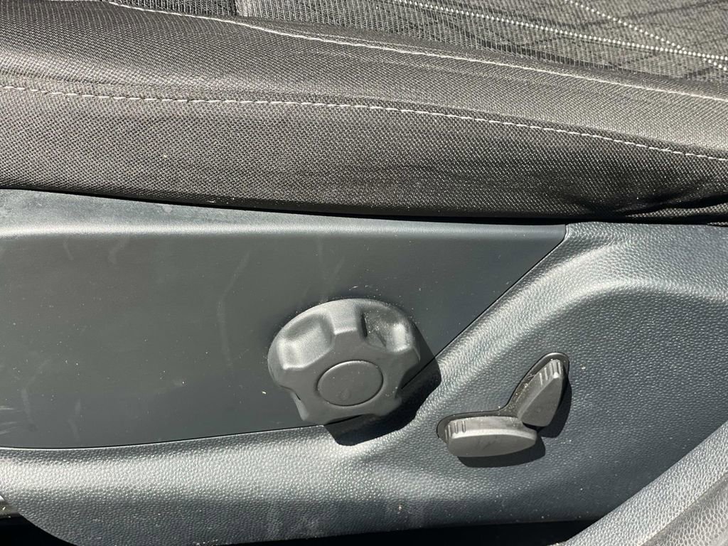 Certified 2018 Ford EcoSport SE FWD image 21