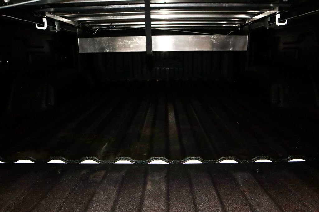 Used 2023 Chevrolet Silverado 1500 High Country w/ High Country Premium Package AWD/4WD image 13
