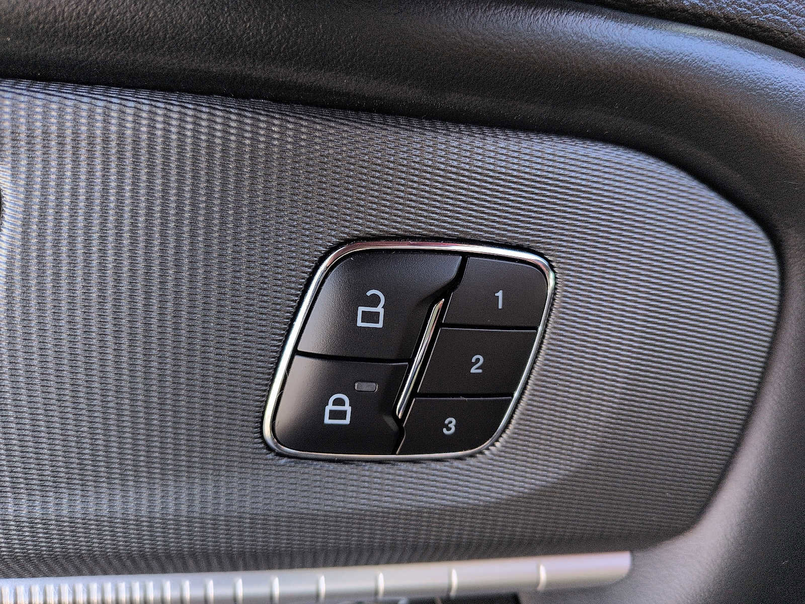 Certified 2025 Ford Explorer ST AWD/4WD image 14