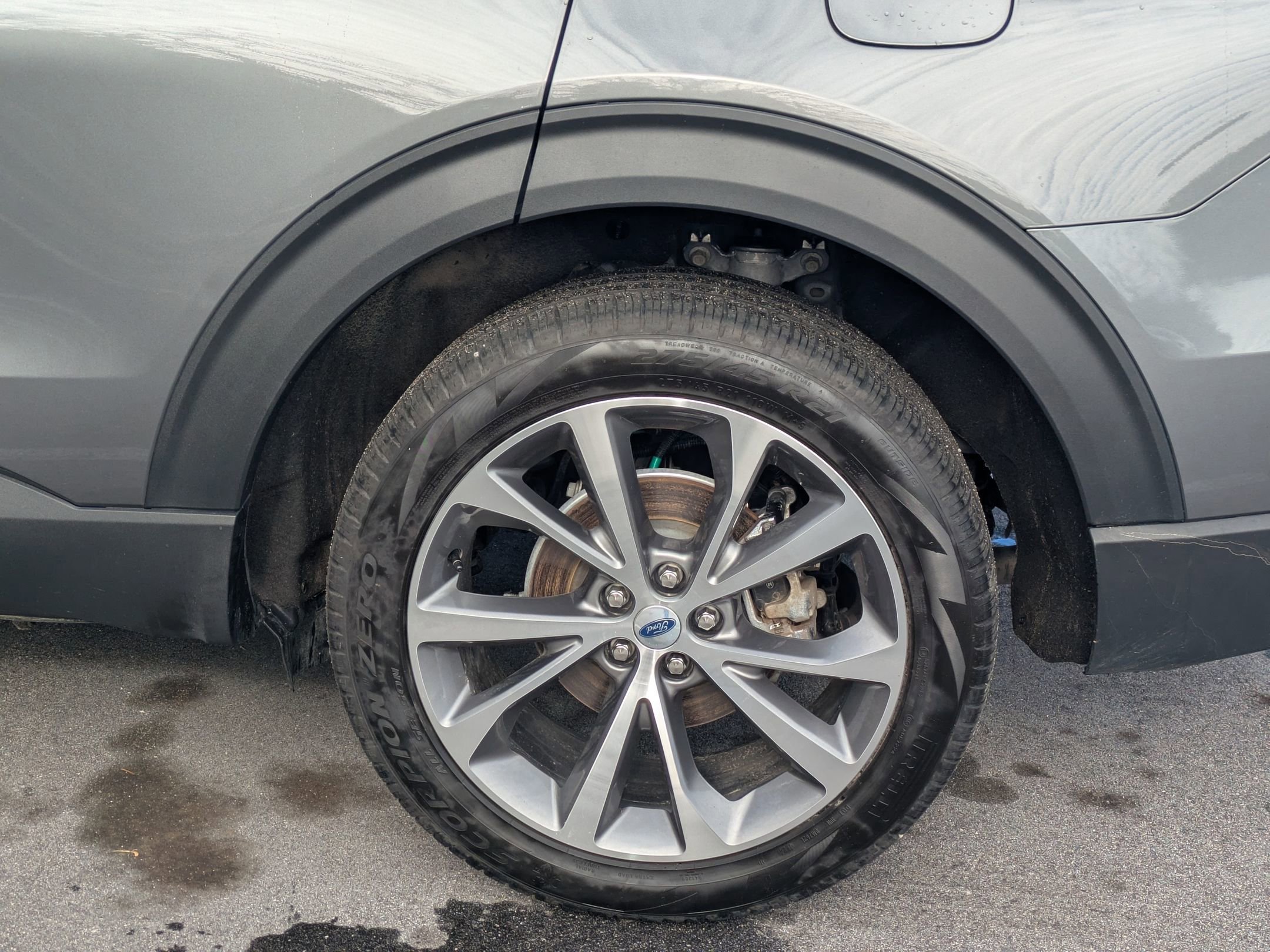 Certified 2025 Ford Explorer Platinum w/ Ultimate Package image 8