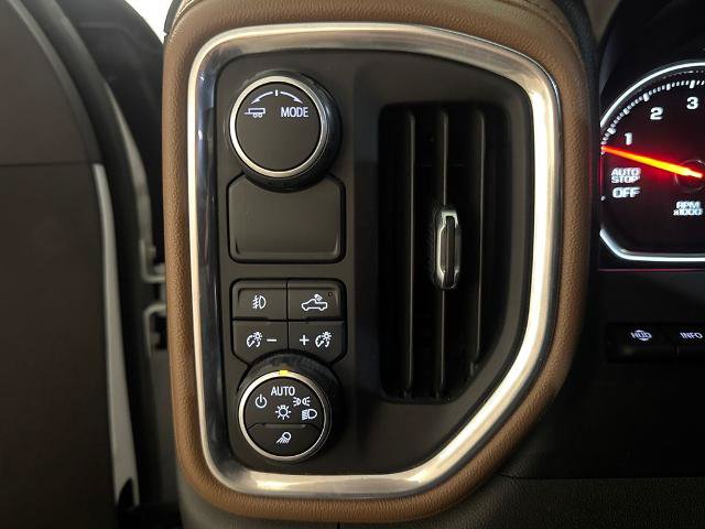 Used 2021 Chevrolet Silverado 1500 High Country w/ Technology Package RWD image 19