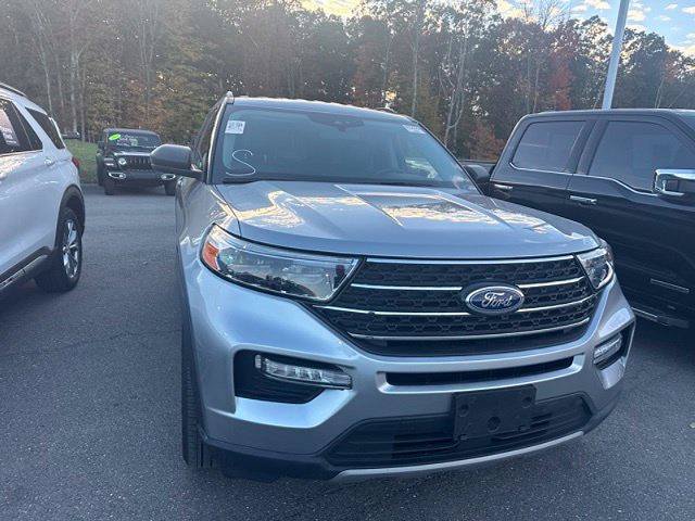 Certified 2023 Ford Explorer XLT w/ Equipment Group 202A AWD/4WD image 6
