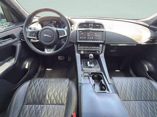 Used 2020 Jaguar F-PACE SVR AWD/4WD image 17