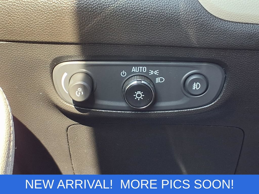Used 2021 Buick Encore GX Preferred w/ Cold Weather Comfort Package FWD image 18