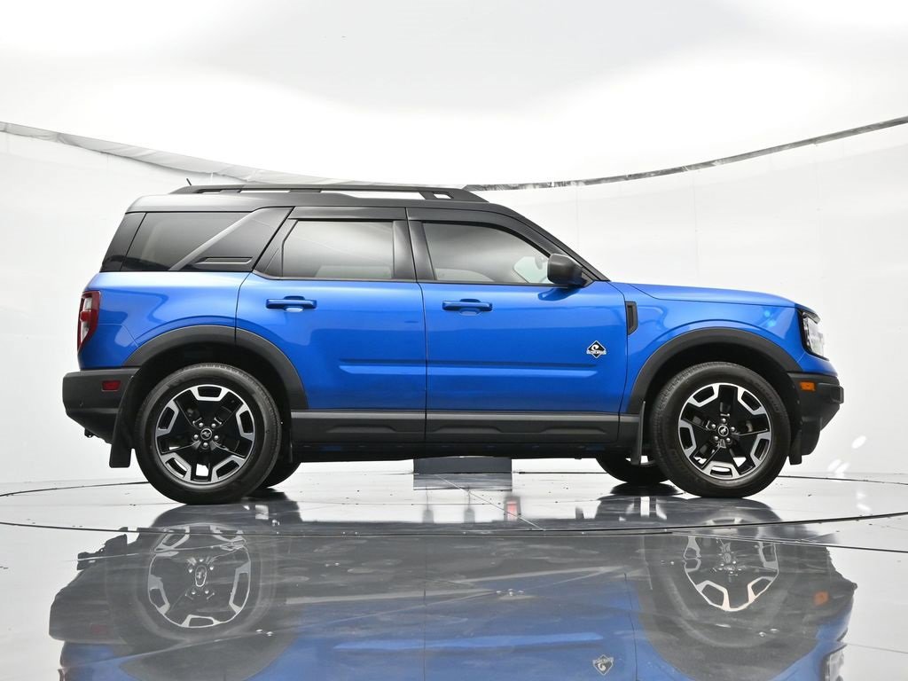 Certified 2022 Ford Bronco Sport Outer Banks w/ Tech Package image 18