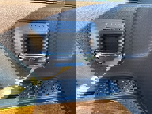 Used 2018 GMC Sierra 1500 SLT image 11