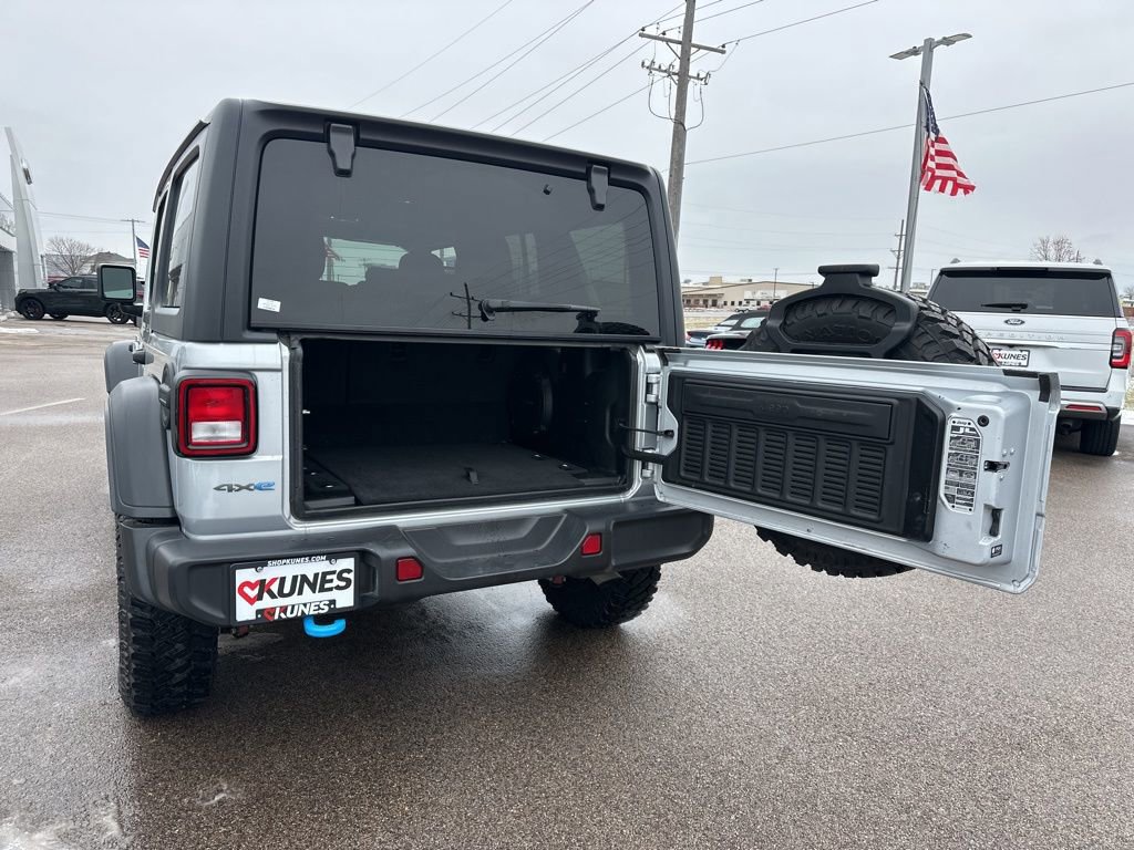 Used 2023 Jeep Wrangler Unlimited image 12