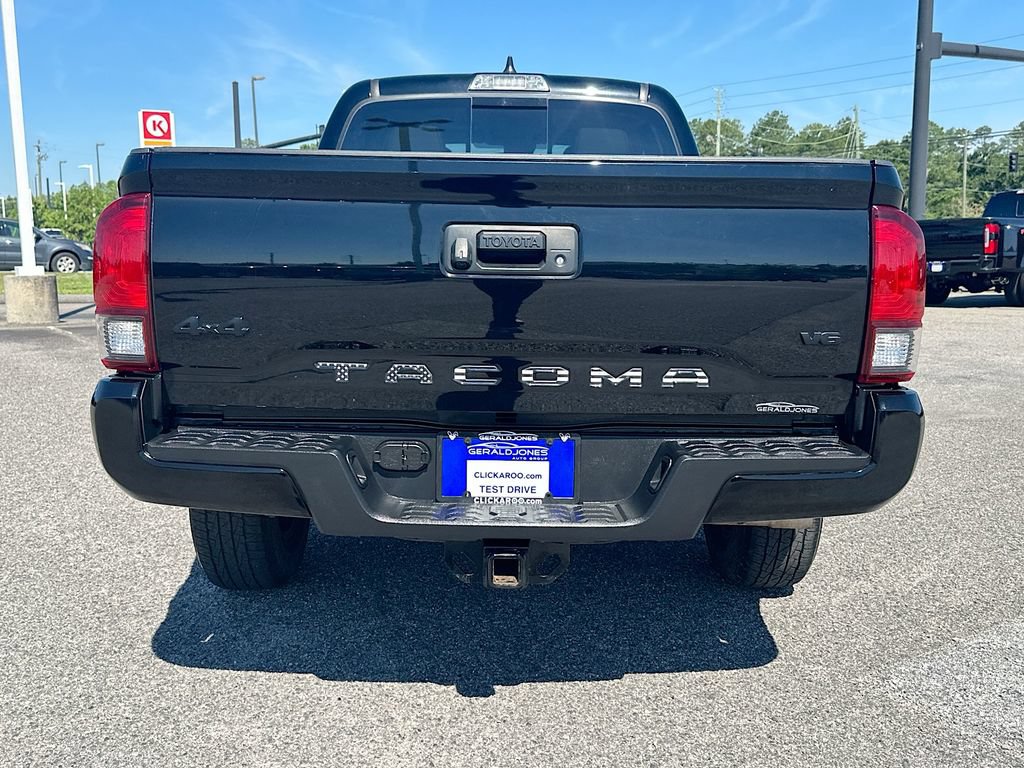 Used 2023 Toyota Tacoma SR5 w/ Technology Package AWD/4WD image 15