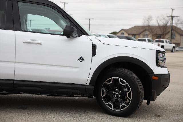 Certified 2025 Ford Bronco Sport Outer Banks w/ Outer Banks Tech Package+ AWD/4WD image 13