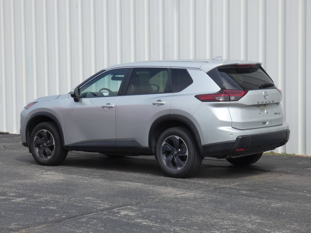 Used 2024 Nissan Rogue SV AWD/4WD image 40
