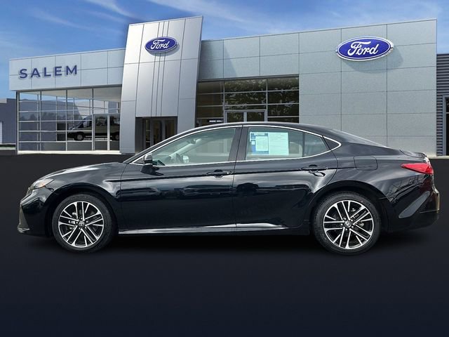 Used 2025 Toyota Camry XLE AWD/4WD image 5