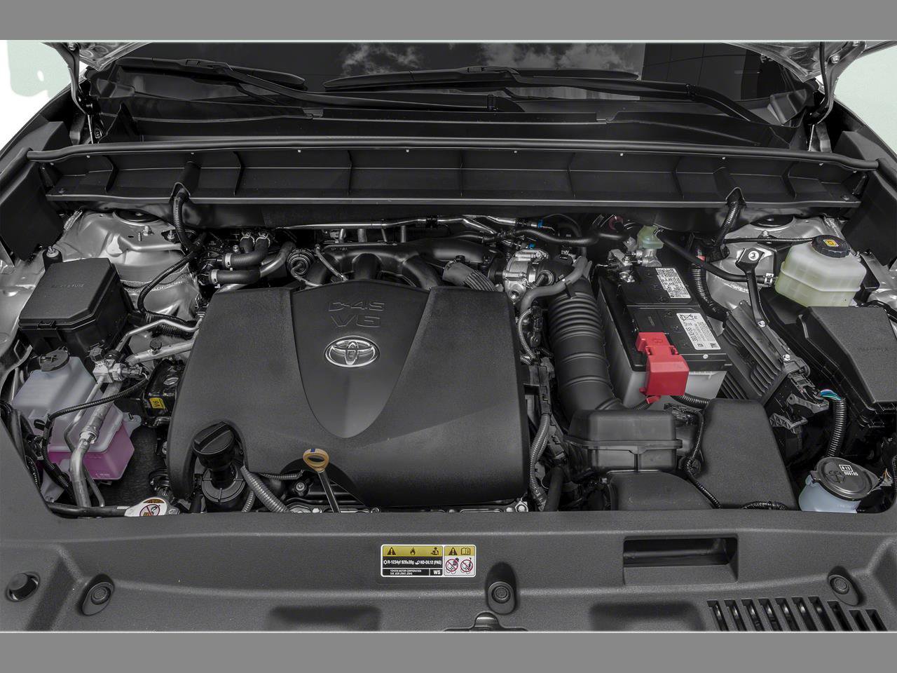 Used 2021 Toyota Highlander L FWD image 43