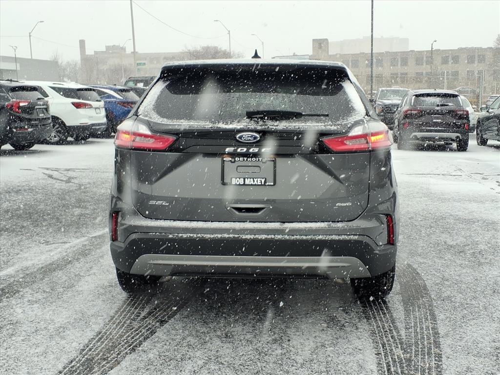 Certified 2024 Ford Edge SEL image 3