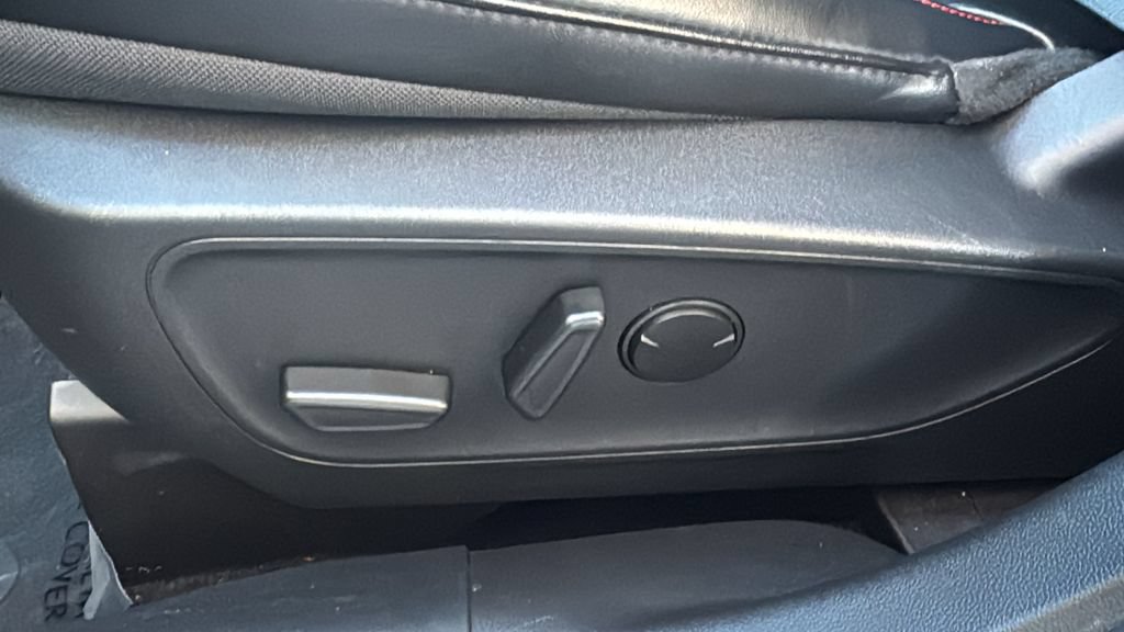 Certified 2025 Ford Escape ST-Line FWD image 21