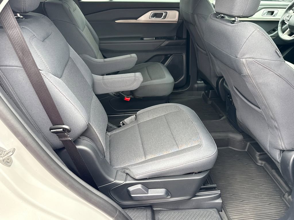 Certified 2026 Ford Explorer Active RWD image 15