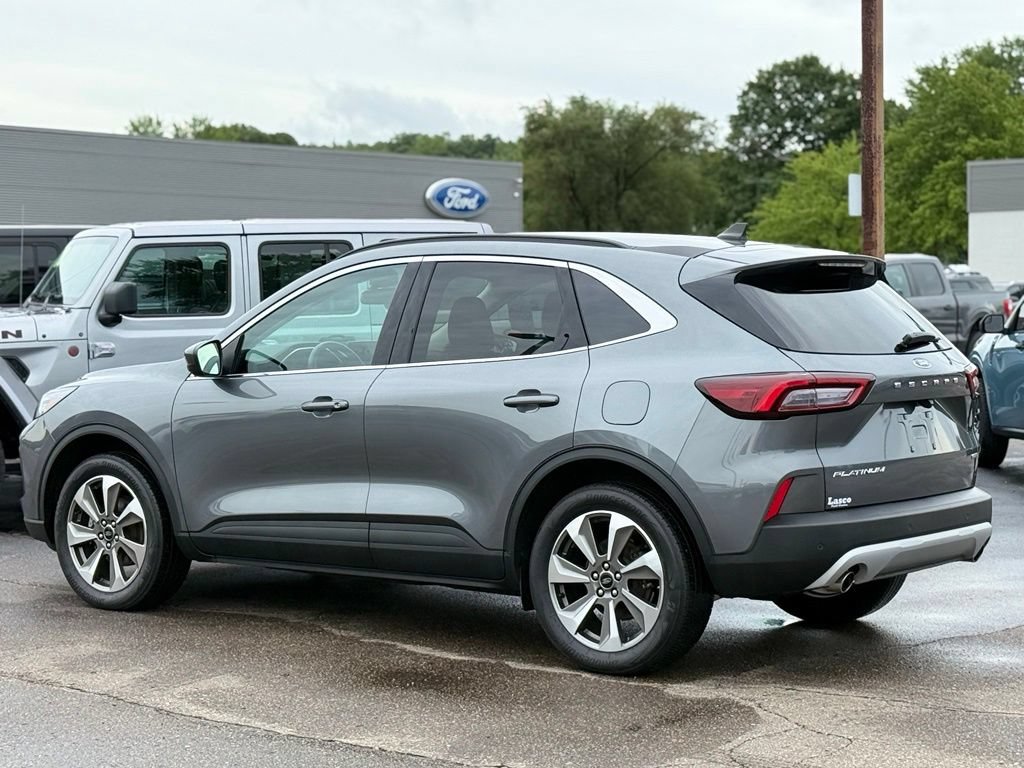 Certified 2025 Ford Escape Platinum AWD/4WD image 33
