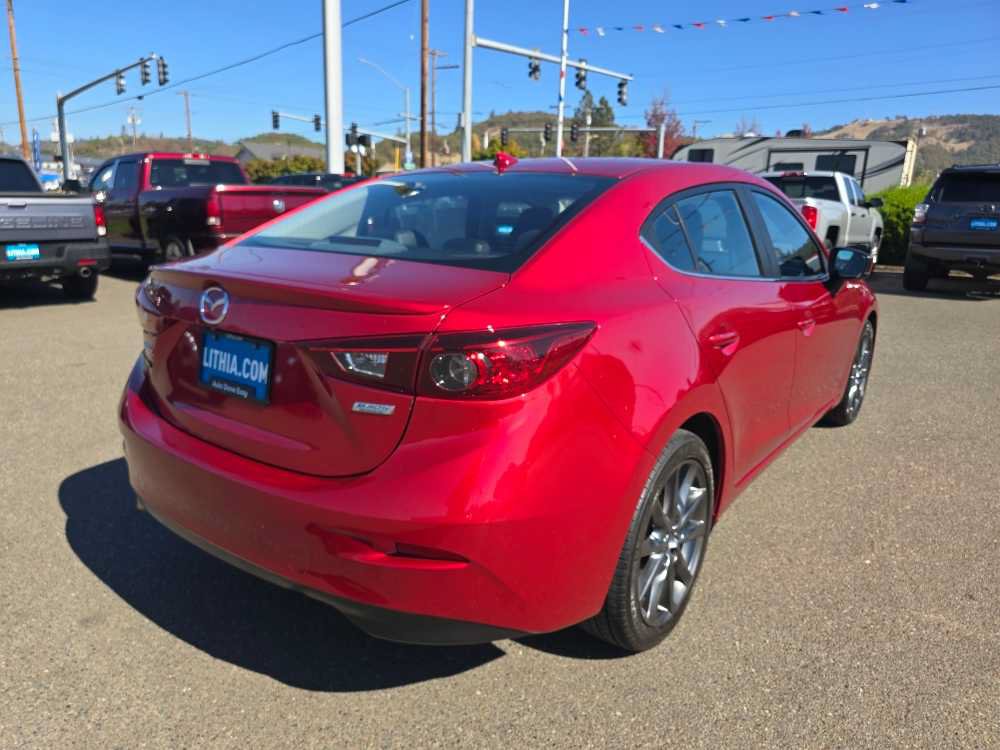Used 2018 MAZDA MAZDA3 Touring FWD image 5