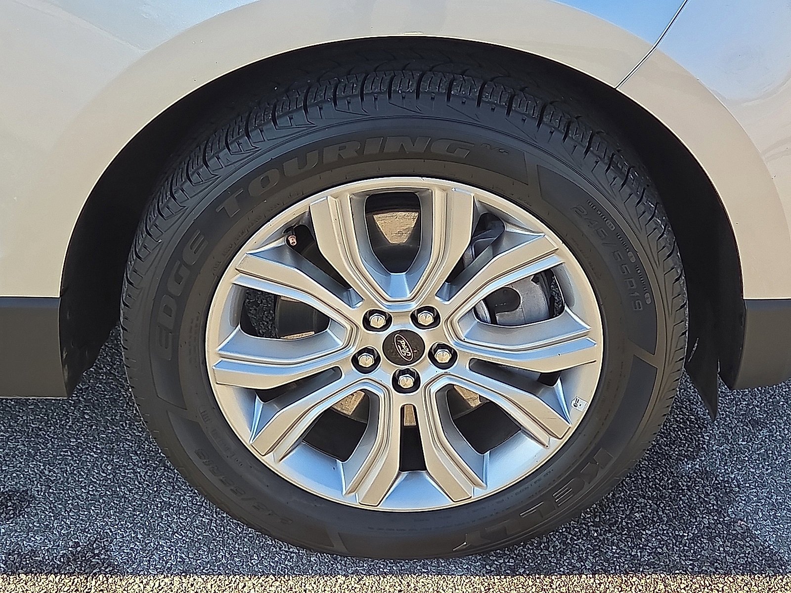 Certified 2023 Ford Edge Titanium image 7