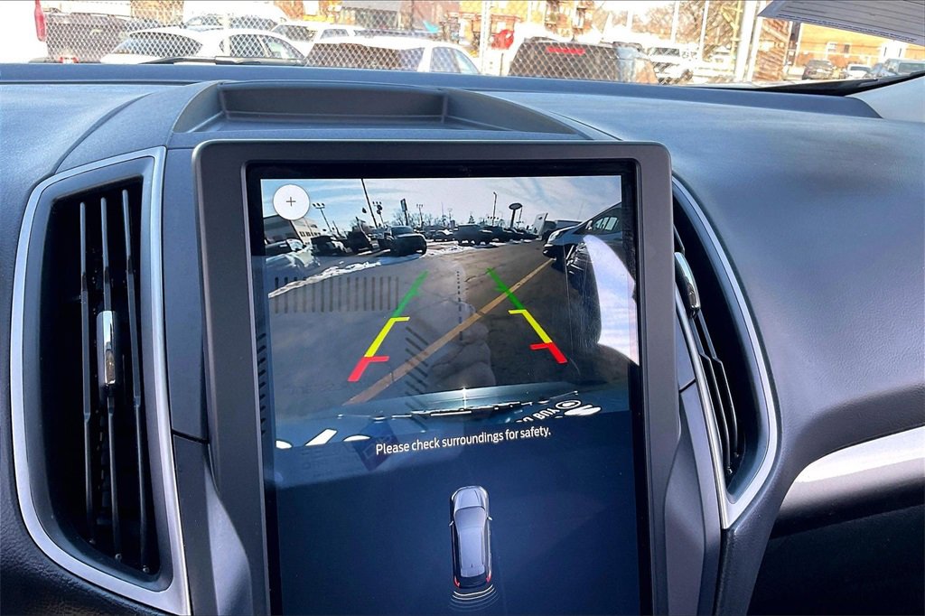 Certified 2022 Ford Edge SE w/ Black Appearance Package image 19