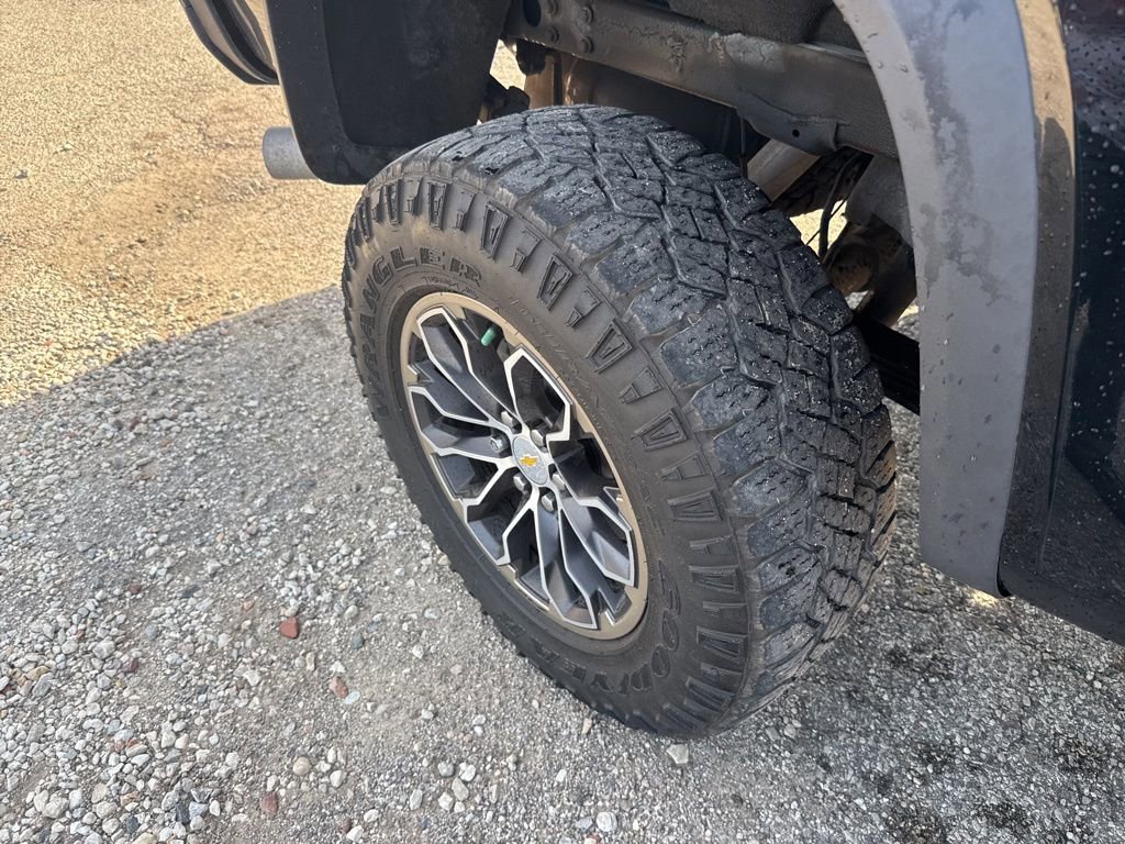 Used 2020 Chevrolet Colorado ZR2 image 13