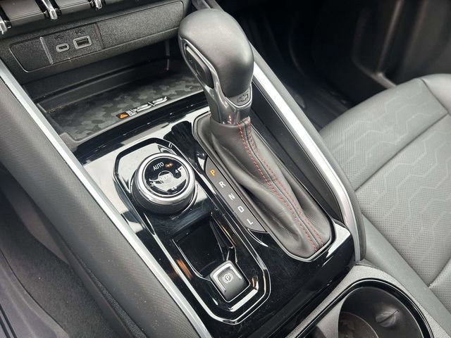 Used 2025 Chevrolet Colorado Z71 w/ Z71 Convenience Package 2 image 26