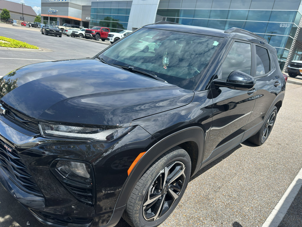 Used 2022 Chevrolet TrailBlazer RS w/ Convenience Package FWD image 1