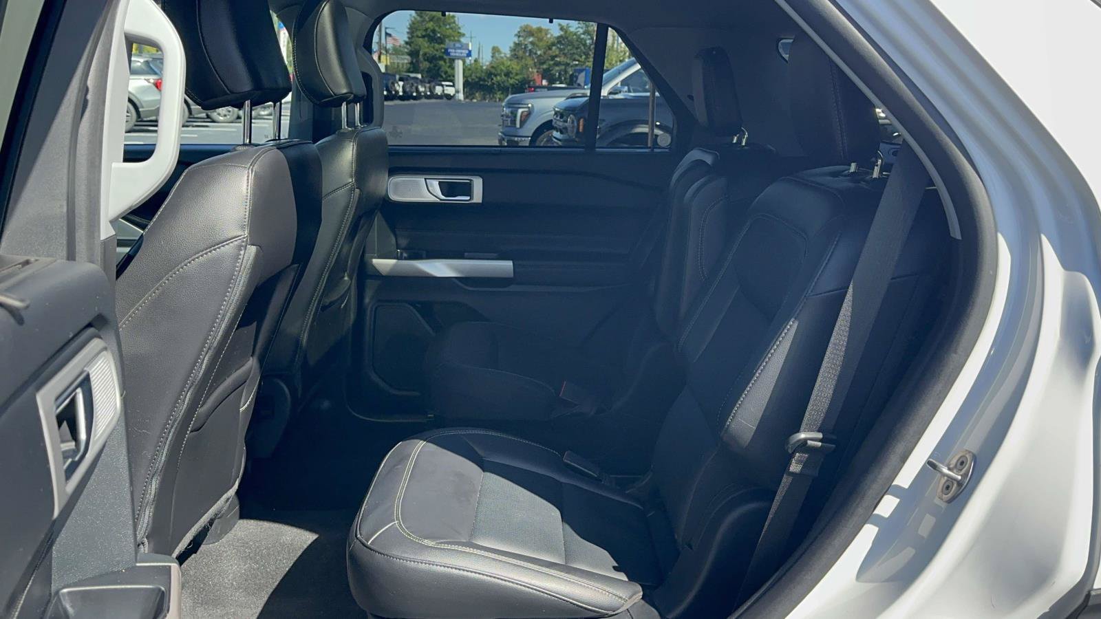Certified 2023 Ford Explorer Limited w/ Limited Technology Package AWD/4WD image 14
