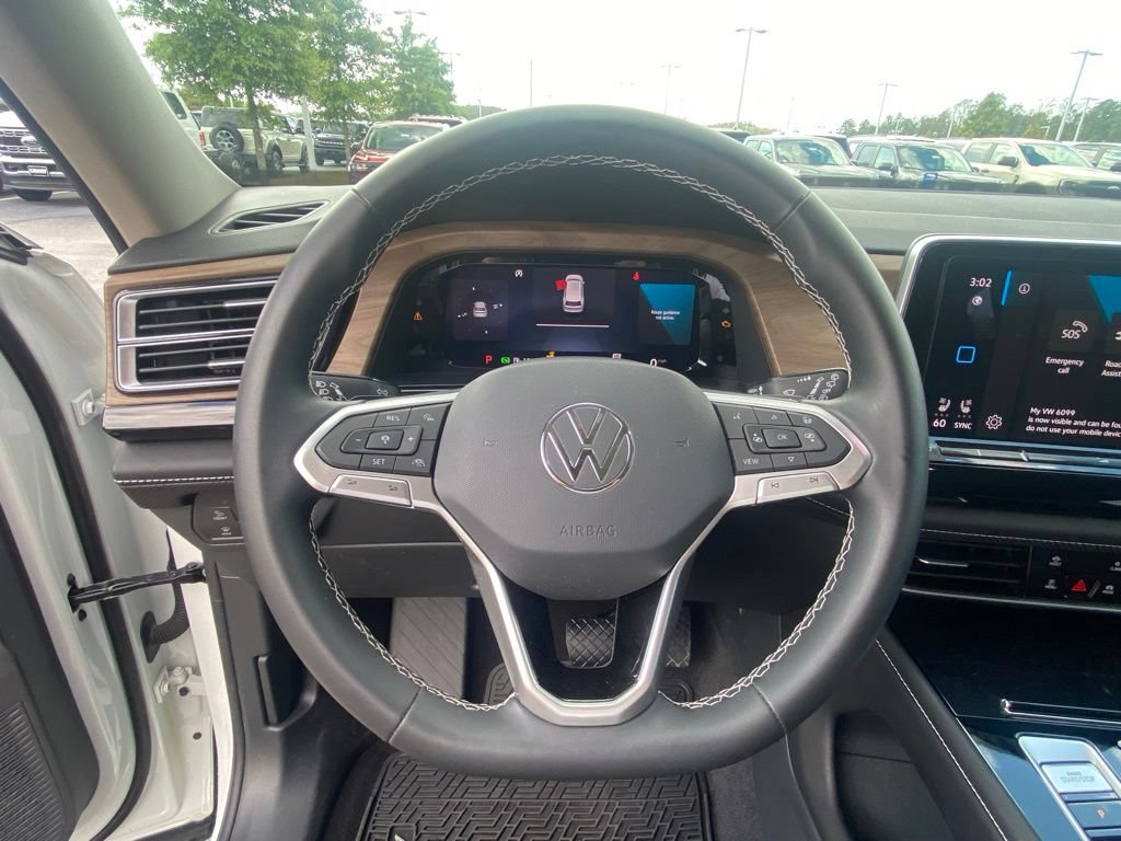 Used 2024 Volkswagen Atlas SE FWD image 13