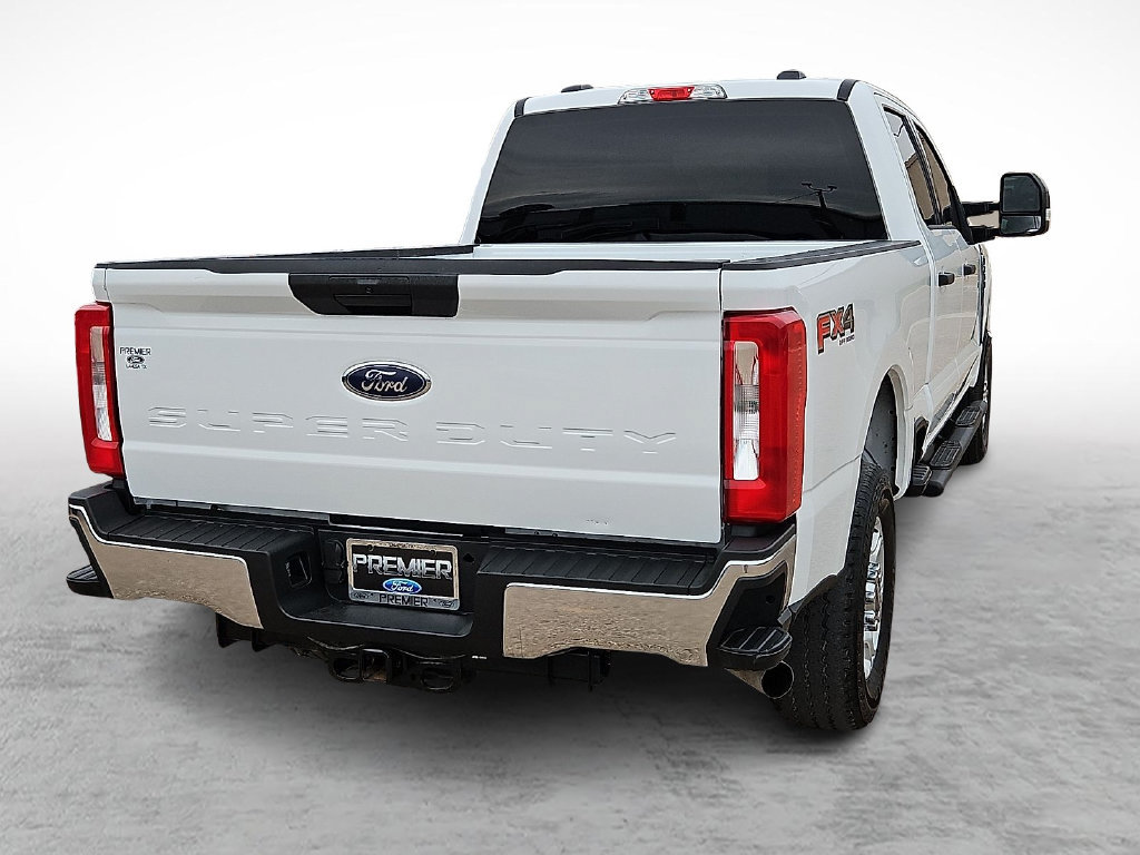 Certified 2025 Ford F250 XLT w/ FX4 Off-Road Package AWD/4WD image 10