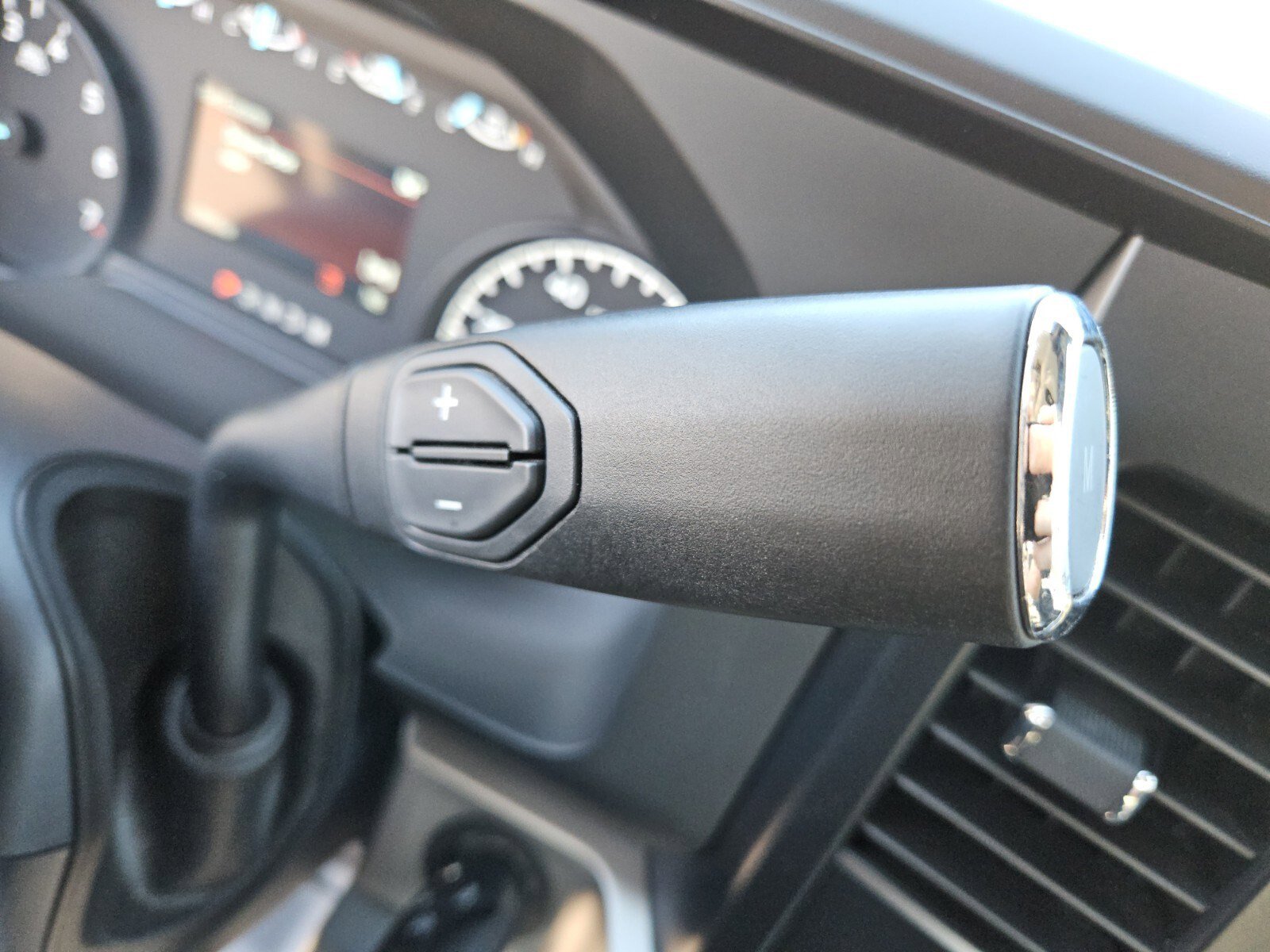 Certified 2024 Ford F350 XLT w/ FX4 Off-Road Package image 21