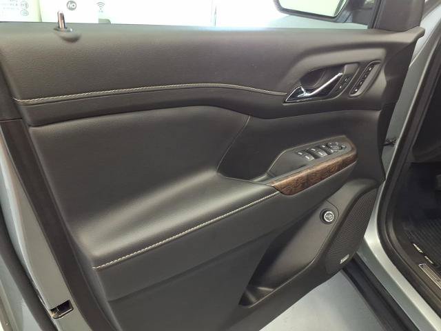 Used 2023 GMC Acadia Denali w/ Denali Ultimate Package AWD/4WD image 11
