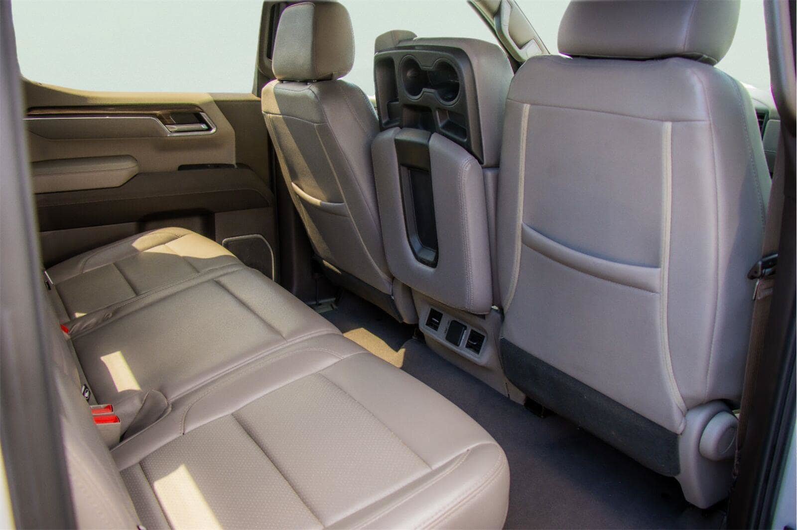 Used 2023 Chevrolet Silverado 1500 RST w/ Z71 Off-Road Package AWD/4WD image 9