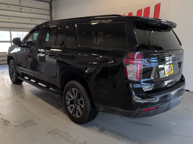 Used 2023 Chevrolet Suburban Z71 image 2