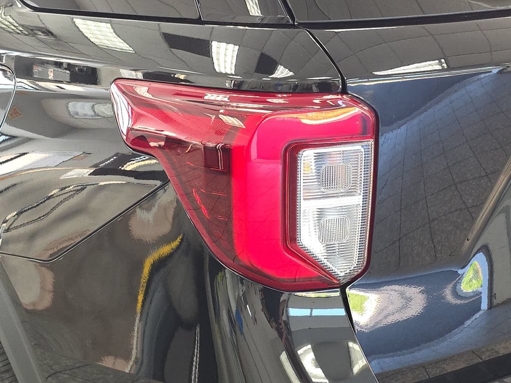 Certified 2022 Ford Explorer ST w/ Equipment Group 401A AWD/4WD image 31